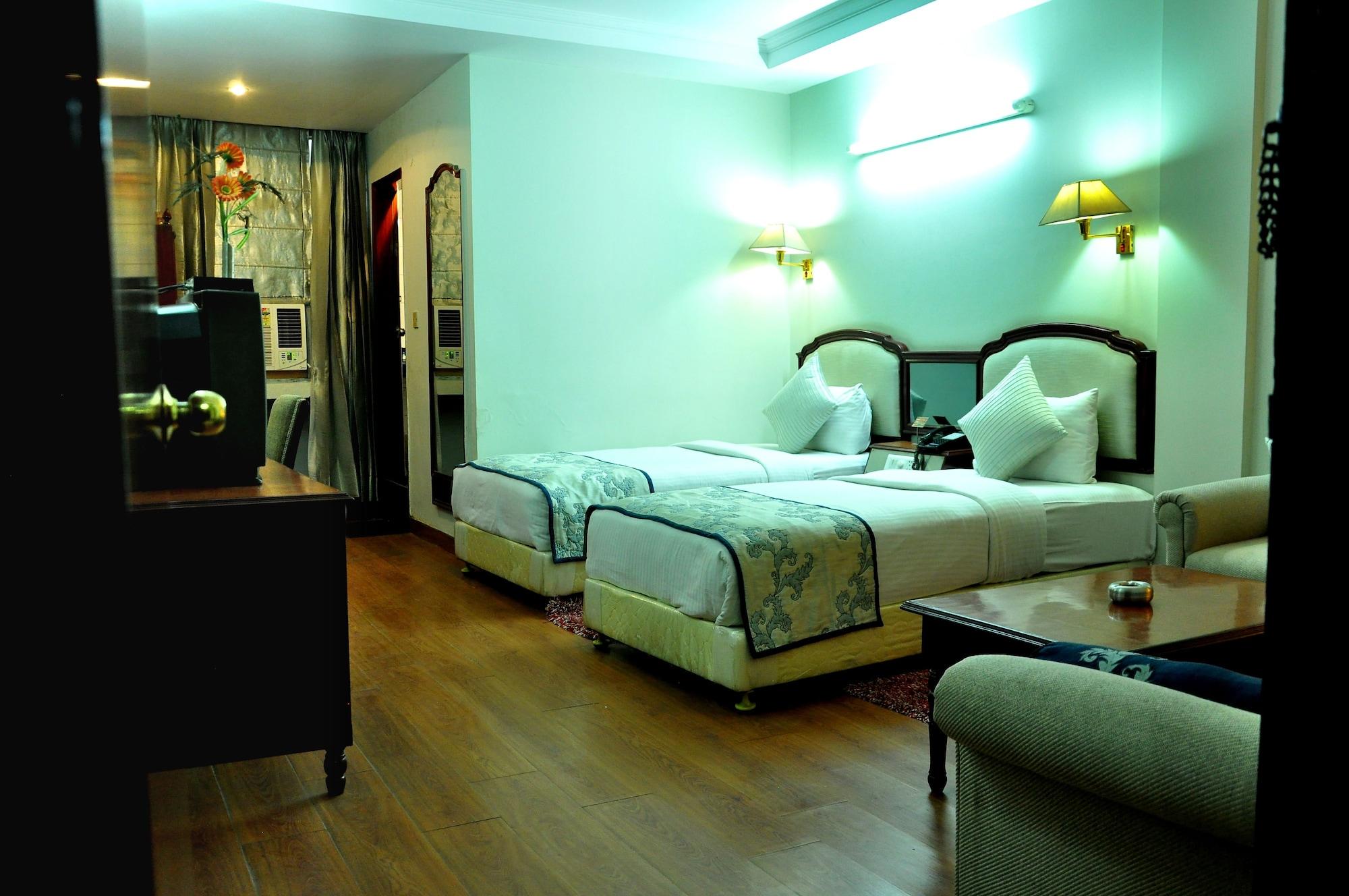 Hotel Jewel Palace New Delhi Bagian luar foto