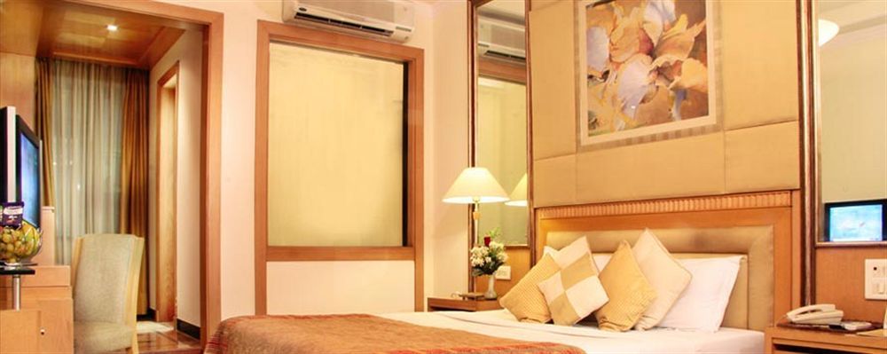 Hotel Jewel Palace New Delhi Bagian luar foto