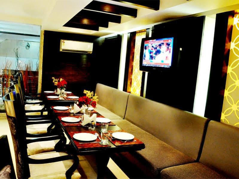 Hotel Jewel Palace New Delhi Bagian luar foto